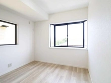 【神奈川県/藤沢市鵠沼藤が谷】藤沢市鵠沼藤が谷4丁目 一戸建 洋室：約5.0帖