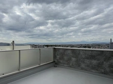 【神奈川県/藤沢市片瀬山】藤沢市片瀬山1丁目　1号棟／全3 眺望：ルーフバルコニーから