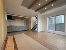 【神奈川県/藤沢市片瀬山】藤沢市片瀬山1丁目　2号棟／全3 リビング