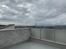 【神奈川県/藤沢市片瀬山】藤沢市片瀬山1丁目　2号棟／全3 ルーフバルコニー：ルーフバルコニー