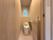 【神奈川県/藤沢市片瀬山】藤沢市片瀬山1丁目　2号棟／全3 トイレ：2階トイレ