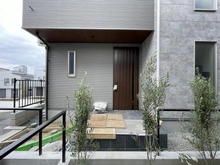 【神奈川県/藤沢市片瀬山】藤沢市片瀬山1丁目　3号棟／全3 玄関