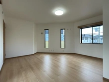 【神奈川県/茅ヶ崎市浜之郷】茅ヶ崎市浜之郷 一戸建 洋室：約9.0帖