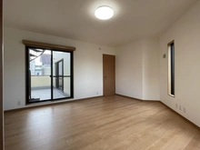 【神奈川県/茅ヶ崎市浜之郷】茅ヶ崎市浜之郷 一戸建 洋室：約9.0帖