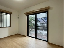 【神奈川県/茅ヶ崎市浜之郷】茅ヶ崎市浜之郷 一戸建 洋室：約4.5帖