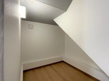 【神奈川県/茅ヶ崎市浜之郷】茅ヶ崎市浜之郷 一戸建 収納：階段下収納