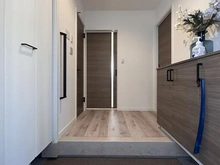 【神奈川県/藤沢市並木台】Besel 湘南藤沢 1号棟/全7棟 玄関