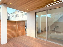 【神奈川県/茅ヶ崎市浜竹】茅ヶ崎市浜竹4丁目新築戸建A棟/全2棟 フリースペース：ウッドデッキ