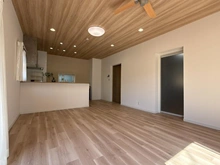 【神奈川県/藤沢市鵠沼松が岡】藤沢市鵠沼松が岡4丁目　戸建て リビング