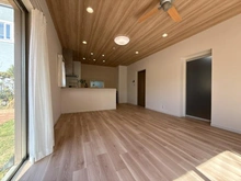 【神奈川県/藤沢市鵠沼松が岡】藤沢市鵠沼松が岡4丁目　戸建て リビング