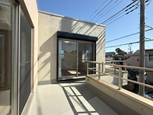 【神奈川県/藤沢市鵠沼松が岡】藤沢市鵠沼松が岡4丁目　戸建て バルコニー