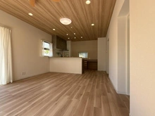 【神奈川県/藤沢市鵠沼松が岡】藤沢市鵠沼松が岡4丁目　戸建て リビング