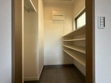 【神奈川県/藤沢市鵠沼松が岡】藤沢市鵠沼松が岡4丁目　戸建て 収納