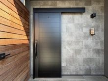 【神奈川県/茅ヶ崎市東海岸南】茅ヶ崎市東海岸南2丁目 新築戸建 玄関