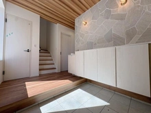 【神奈川県/藤沢市片瀬】藤沢市片瀬4丁目　新築戸建 3号棟 玄関