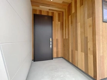 【神奈川県/藤沢市片瀬山】藤沢市片瀬山1丁目新築戸建　2号棟 玄関