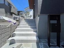 【神奈川県/藤沢市辻堂太平台】藤沢市辻堂太平台2丁目 新築戸建 1号棟/全1棟 玄関