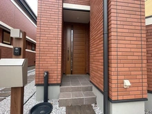 【神奈川県/茅ヶ崎市浜竹】茅ヶ崎市浜竹3丁目新築戸建　4号棟(全4棟) 玄関