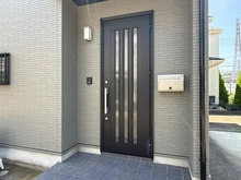 【神奈川県/茅ヶ崎市香川】茅ヶ崎市香川四丁目戸建 玄関