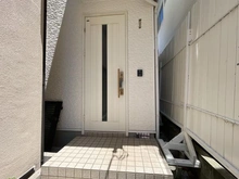 【神奈川県/藤沢市辻堂新町】藤沢市辻堂新町1丁目 中古一戸建て 玄関