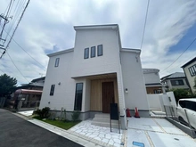 【神奈川県/藤沢市辻堂】藤沢市辻堂2号棟 外観：全3棟/2号棟（手前）