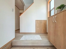 【神奈川県/茅ヶ崎市円蔵】茅ヶ崎市円蔵　一戸建 玄関