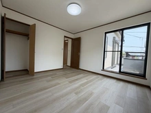 【神奈川県/鎌倉市坂ノ下】鎌倉市坂ノ下　中古戸建て 洋室：2階　約7.3帖のお部屋