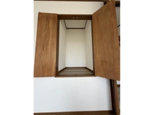【神奈川県/鎌倉市坂ノ下】鎌倉市坂ノ下　中古戸建て 収納：2階　約9.1帖のお部屋　左側収納