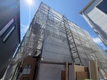 【神奈川県/藤沢市辻堂東海岸】辻堂東海岸1丁目　新築戸建　3号棟/全3号棟 建築中の外観：3号棟／全3棟　中央
