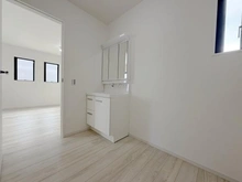 【神奈川県/藤沢市長後】藤沢市長後3期　3号棟／全3棟 洗面室：ハンドシャワー付き洗面台