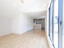 【神奈川県/藤沢市鵠沼海岸】藤沢市鵠沼海岸4丁目 新築戸建 2号棟/全2棟 リビング・ダイニング