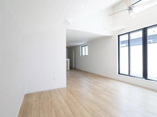 【神奈川県/藤沢市鵠沼海岸】藤沢市鵠沼海岸4丁目 新築戸建 2号棟/全2棟 リビング・ダイニング
