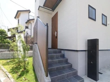 【神奈川県/藤沢市鵠沼海岸】藤沢市鵠沼海岸3丁目 新築戸建 1号棟/全2棟 アプローチ