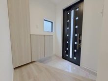 【神奈川県/藤沢市本藤沢】藤沢市本藤沢三丁目　中古戸建 玄関