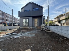 【神奈川県/藤沢市善行坂】藤沢市善行坂2期　2号棟/全3棟 建築中の外観：全3区画