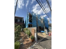 【東京都/練馬区南大泉】練馬区南大泉117　1号棟 建築中の外観：全3棟　写真一番左