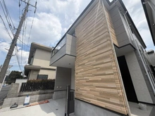 【東京都/練馬区東大泉】練馬区東大泉6丁目新築戸建て 2号棟 外観：全2棟／写真中央
