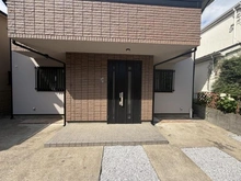 【東京都/世田谷区上祖師谷】世田谷区上祖師谷六丁目　戸建 玄関