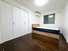 【東京都/練馬区中村北】練馬区中村北1丁目　戸建 洋室：1階6.1帖
家具調度品は価格に含まれません。