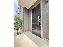 【千葉県/流山市市野谷】売戸建住宅 玄関