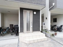 【東京都/板橋区弥生町】板橋区弥生町　戸建て 玄関