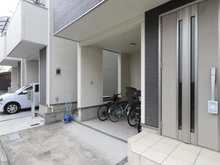 【東京都/板橋区弥生町】板橋区弥生町　戸建て 玄関