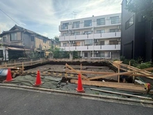 【東京都/新宿区下落合】新宿区下落合3丁目 新築戸建 建築中の外観