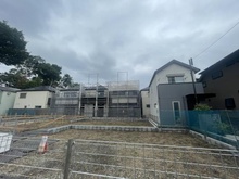 【東京都/練馬区高松】練馬区高松6丁目13期　4号棟 現地（建築前）：奥側4号棟（全5号棟）