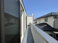 【東京都/武蔵野市境南町】武蔵野市境南町二丁目新築戸建 バルコニー
