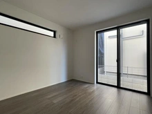 【東京都/武蔵野市境南町】武蔵野市境南町一丁目新築戸建C号棟/全5棟 サービスルーム（納戸）：納戸表記ですが、居室として利用可能な広さです。