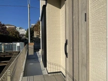 【東京都/武蔵野市境南町】武蔵野市境南町一丁目新築戸建E号棟/全5棟 アプローチ