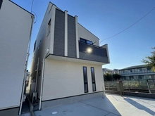 【東京都/武蔵野市境南町】武蔵野市境南町一丁目新築戸建E号棟/全5棟 外観：全5棟現場（写真は中央はE号棟です）