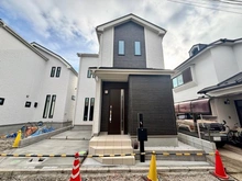 【東京都/西東京市東町】西東京市東町5丁目　新築戸建B号棟/全2棟 建築中の外観：全2棟現場　写真中央