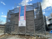 【東京都/武蔵野市八幡町】武蔵野市八幡町一丁目新築戸建　2号棟/全3棟 建築中の外観：写真中央の棟が2号棟です。（全3棟）